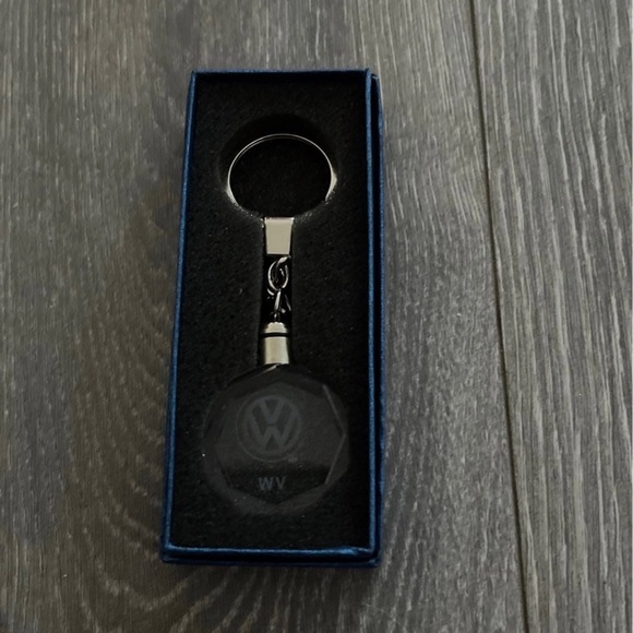 New Volkswagen Laser Engraved Crystal Car Logo Key Chain - Picture 3 of 8